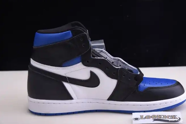 80% Off Sale 1 Game Jordan 555088-041 OG Air Retro High Royal 0325